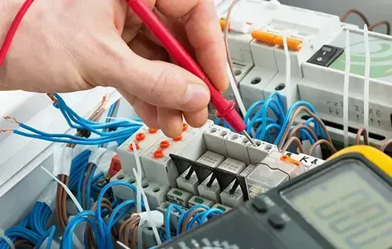 Professional electrician in Harrow